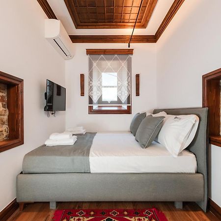Dam Stone Boutique Hotel Gjirokastër Exteriör bild