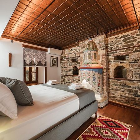 Dam Stone Boutique Hotel Gjirokastër Exteriör bild