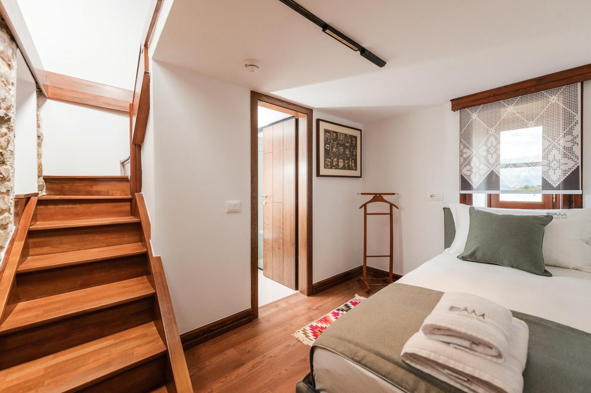 Dam Stone Boutique Hotel Gjirokastër Exteriör bild