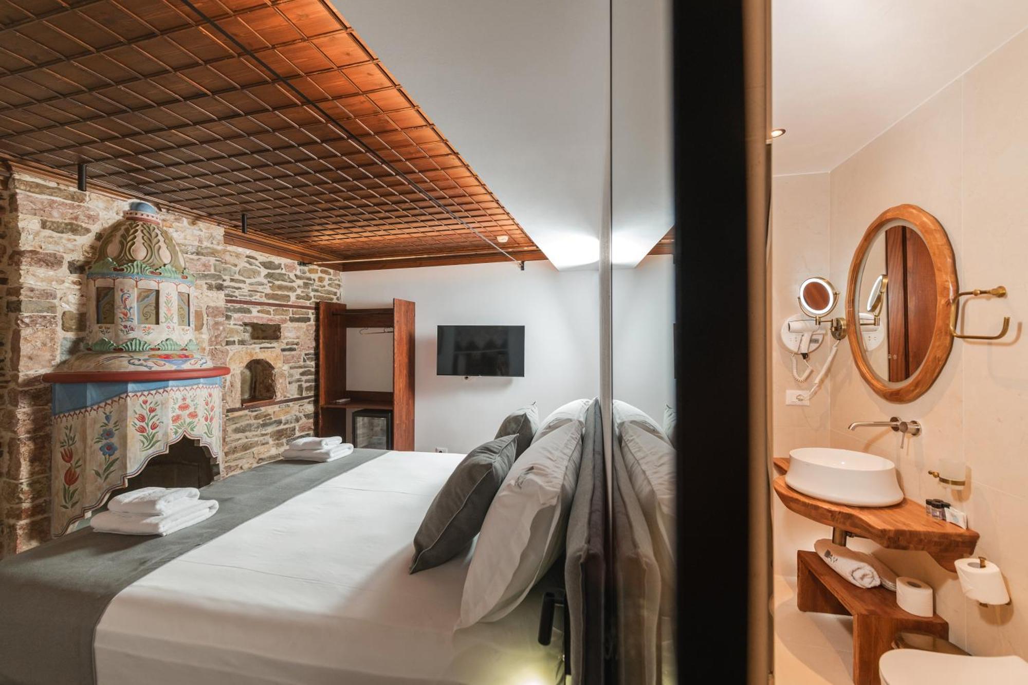Dam Stone Boutique Hotel Gjirokastër Exteriör bild